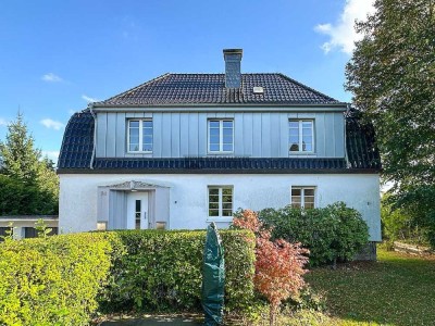 Flyerviertel: Bezugsfreies Zweifamilienhaus in Toplage