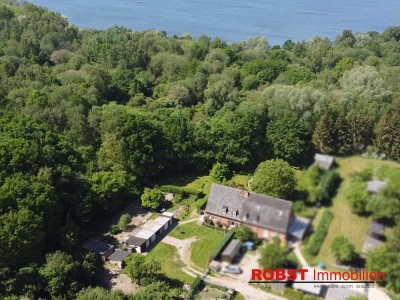 Gemütliche Doppelhaushälfte an der Ostsee, nur einen "Steinwurf" vom Strand entfernt