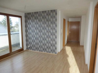 2-Raum DG Wohnung mit neuem Bad und Riesenbalkon in Lichtenstein