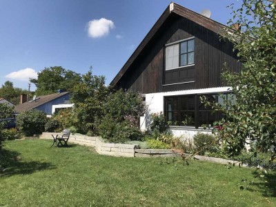 Charmante 5-Zimmer Gartenwohnung, in 2 Familienhaus, mit Sauna/Wellnessbereich