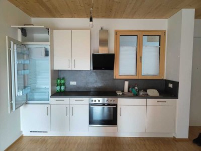 Moderne 2,5-Zi.-Wohnung mit Terrasse, Garten & Küche