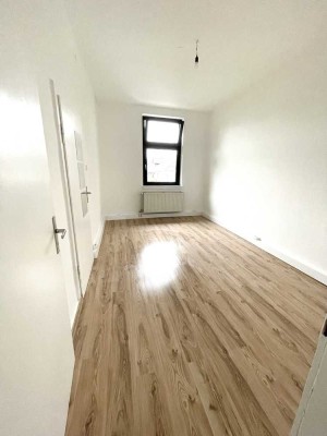 Charmante Altbauwohnung mit 3 Zimmern in Kassel-Süd (Gräfestraße)