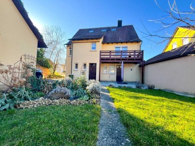 Einfamilienhaus mit Einliegerwohnung in bester Lage.