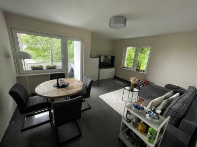 +++ Komplett sanierte 2 Zimmer Whg. mit Balkon & Tageslichtbad + EBK +++