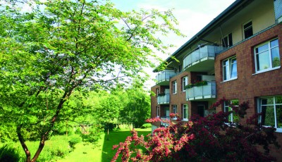 Helle 1-Zimmer-Wohnung für Seniorinnen und Senioren ab 60 Jahren mit Balkon in Hamburg - Lokstedt