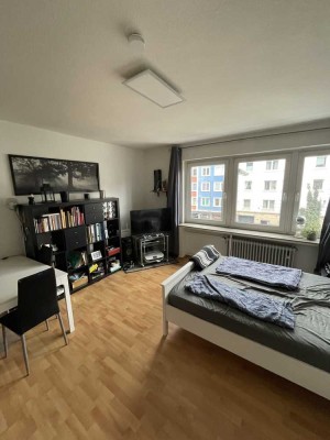 1-Raum-Wohnung in Düsseldorf In bester Lage mit Küche und Möbel (Übernahme) siehe Info