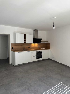 Ansprechende und vollständig renovierte 2-Zimmer-Wohnung in Mayen