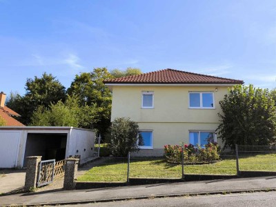 Schöne 2-ZKB EG-Wohnung, 62 qm, barrierefrei, PKW-Stellplatz, Gartennuzug in freistehendem Haus