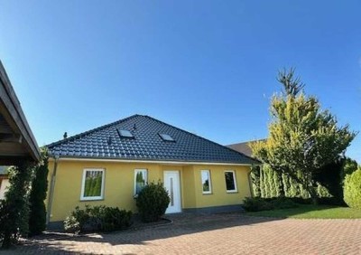 Charmanter Bungalow mit Einliegerwohnung in Seenähe