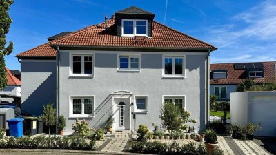 VON PRIVAT: Außergewöhnliche XXL-STADTVILLA mit Garten in sehr guter Lage, stilvoll und gepflegt