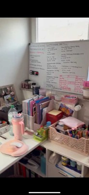 weibliche Nachmieterin gesucht! Dachgeschosswohnung Düsseldorf-Oberbilk – zentral, ruhig & bezugsber