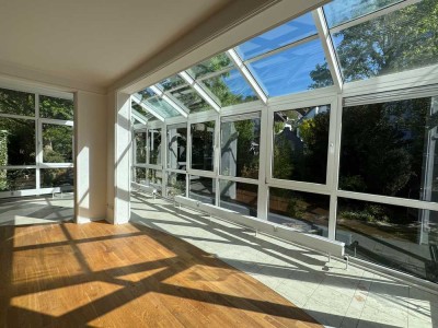** LOFTARTIGES WOHNEN **MIT  ZAUBERHAFTEM GARTEN, WOHNKÜCHE, DOPPELGARAGE UVM.