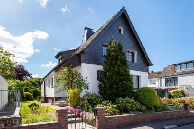 NEU: Freistehendes Einfamilienhaus mit 5 Zimmern, übergroßer Garage, Sackgassenlage uvm.
