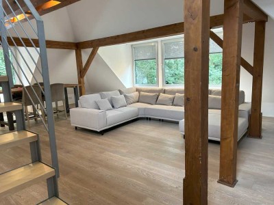 VON PRIVAT: Luxus-Maisonette mit großer Sonnenterrasse in einzigartigem Anwesen