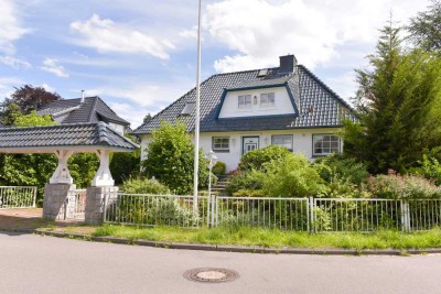 Geräumiges Einfamilienhaus mit 8 Zimmern in Großhansdorf