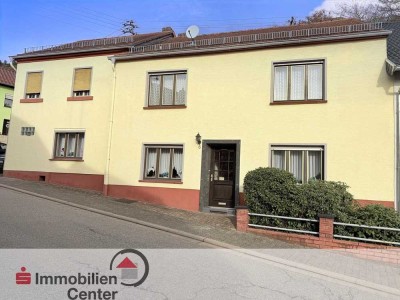 Gepflegtes Ein-/Zweifamilienhaus in Britten!