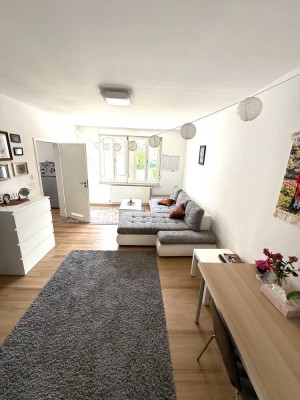 Schönes WG Zimmer in 3-Zimmer Wohnung in Top Sanderau Lage ab 01.09. / 2er WG! Küche vorhanden!