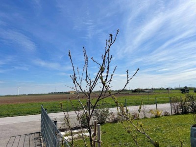 Sonnige Dreizimmerwohnung mit Feldblick nahe Zentrum - 83 m²