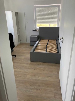 Möbliert und sehr hübsches Zimmer in 4er WG zu vermieten