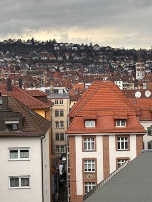 Außergewöhnliche Maisonette-Altbauwohnung mit Loftcharakter