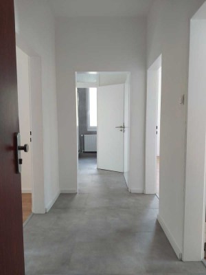 3-Zimmer-Wohnung | zentral, frisch saniert