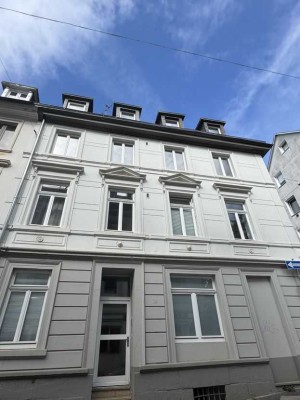 Frisch sanierte Dachgeschosswohnung mit 76 m² Wohnfläche