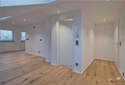 1,5 Zimmer, moderne Dachgeschosswohnung, Küche folgt noch