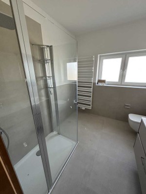 Schöne 3-Zimmer-DG-Wohnung mit gehobener Innenausstattung mit Balkon in Pirmasens