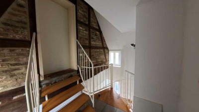 Charmante Maisonette-Wohnung: Frisch renovierter Erstbezug
