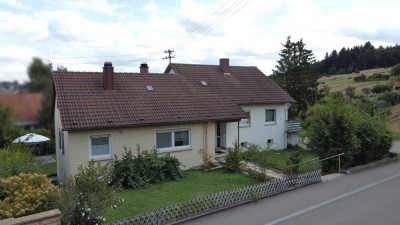 * Ein Haus – viele Möglichkeiten * Doppelhaus mit Charme, Potenzial und großzügigem Grundstück