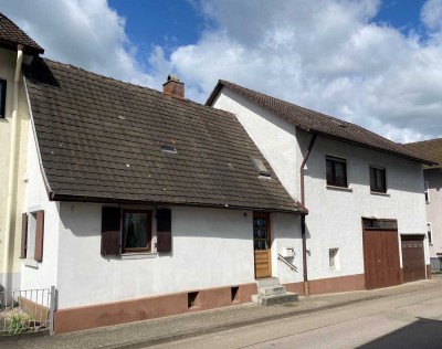 Abriss, Teilabriss oder Sanierung - hier ist alles möglich!
ZFH in Ötigheim in ruhiger Lage!