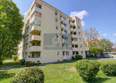 Wohlfühlen mit Blick ins Grüne: helle 2-Zimmer-Wohnung mit Loggia – sofort bezugsfrei