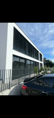 Geräumiges, neuwertiges 10-Zimmer-Haus mit gehobener Innenausstattung in Karlsruhe Grünwettersbach