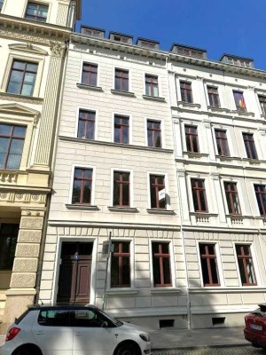 4-Raum Wohnung mit Stellplatz, Fahrstuhl und Balkon in ausgezeichneter Innenstadtlage