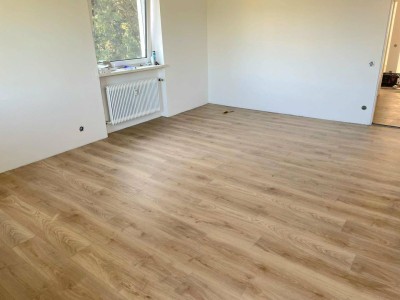 Erstbezug nach Renovierung - Wunderschöne 3-Zimmer-Wohnung in Wals