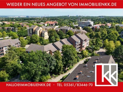 2-Zimmer-Wohnung mit Loggia, Stellplatz und Blick ins Grüne in Westhagen