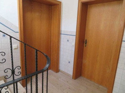 Gepflegte 4-Raum-Wohnung mit Balkon und Einbauküche in Karlsfeld