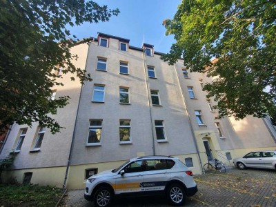 Halle Nord - geräumige und schöne 2-Zimmer-Wohnung in ruhiger Lage