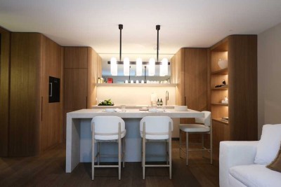 Stilvoll designmöblierte 2-Zimmer-Wohnung mit sonnigem Süd-West-Balkon