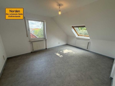 Helle 2-Zimmer-Dachgeschosswohnung in zentraler Lage von Norden!
