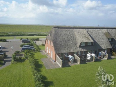 Ferienhaus unter Reet direkt am Nordseedeich