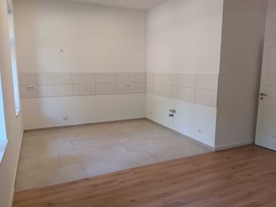 Wunderschöne 2 Zimmer Wohnung mit Terasse !