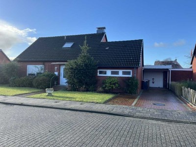 OBENSTROHE -LAGE LAGE - EFH mit Garage und Garten. 4 Zimmer - 115 m² Wohn/Nfl. im Haus !