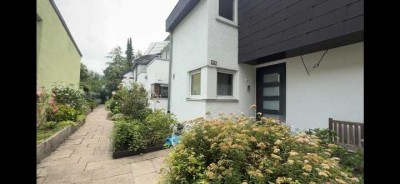 Modernes gemütliches Haus mit großer Terrasse in Möhringen