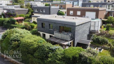 Familientraum mit Garten und Panoramablick