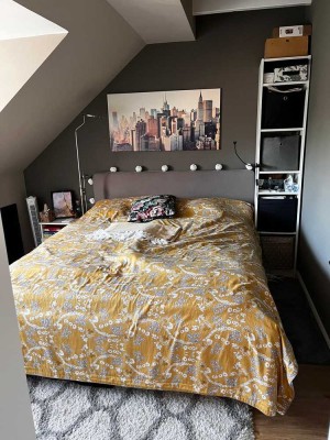 Schicke 2-Zimmer möblierte Wohnung mit Balkon und Einbauküche