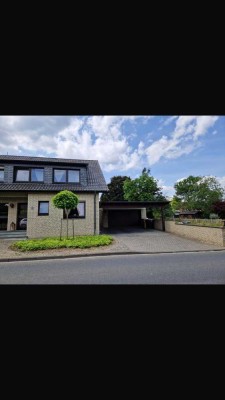 Schönes, geräumiges Haus mit vier Zimmern in Grevenbroich (Rhein-Kreis Neuss)