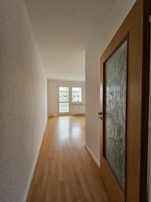 2 Raum Wohnung mit Balkon und wunderschöner Aussicht