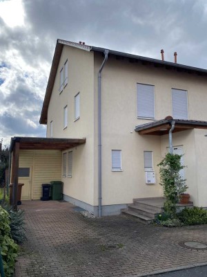 Geräumige, gepflegte 6-Zimmer-Doppelhaushälfte in Schriesheim