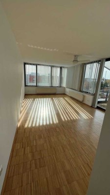 * 2/3 Zi.-PENTHOUSE *MODERN *  STYLISH *  TRENDIGES SÜDSTADT - WOHNFEELING*   * VIDEO v. d. WOHNUNG*